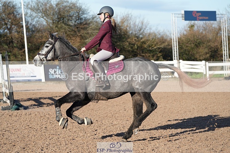 251130-103301-00933 - Cls 4 Pony Brit Nov & 80cm Open