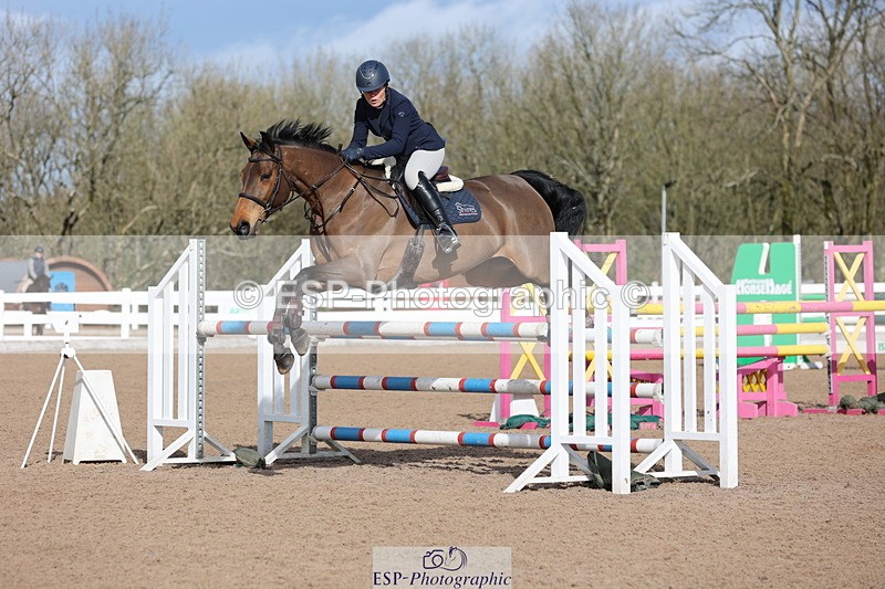 240223A-120310-01051 - Cls 4 Snr 1.05m Open