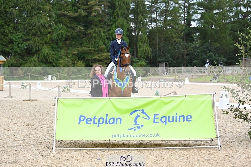 230813-163132-08344 - Medium Bronze Presentations