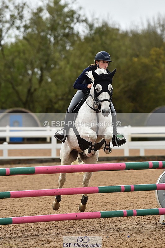 231028A-132842-01708 - Cls 4 Newcomers & 1m Open