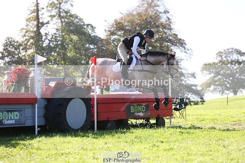 241026-121811-13344 - 409-Chloe.Dunn-TOWERHILL.SHAMIE