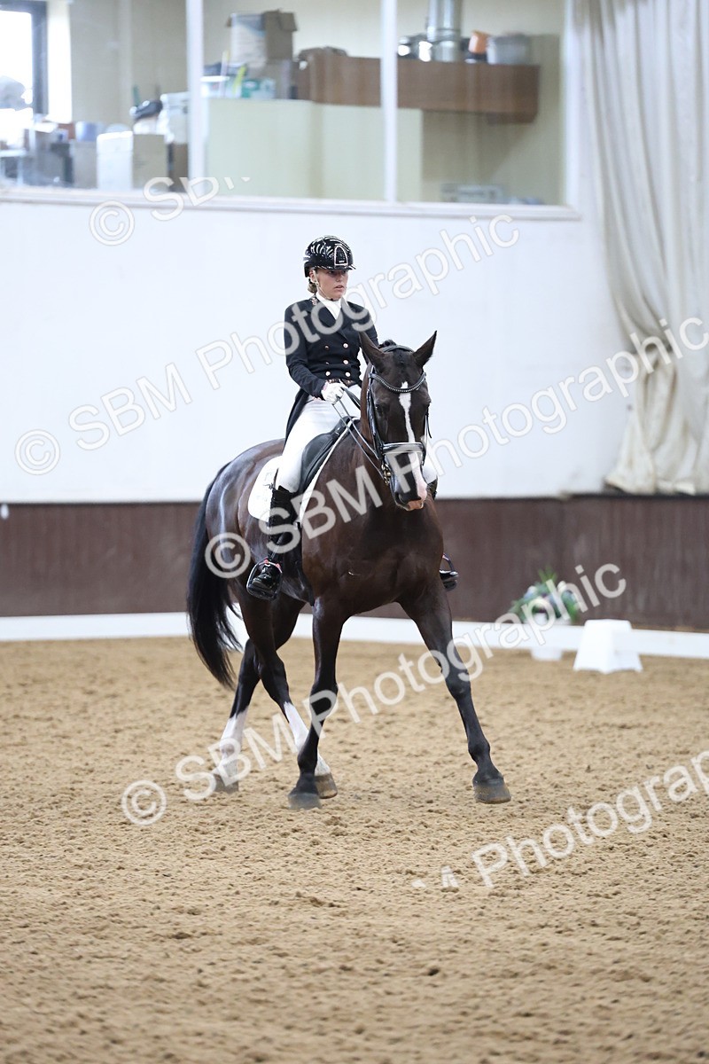 SBM_004668 - Class 9 - FEI Inter 1 Gold - 16.59-17.47