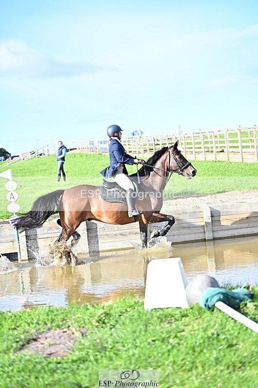 240912A-171611-02702 - Cls 7 Snr 90cm Open Speed Derby