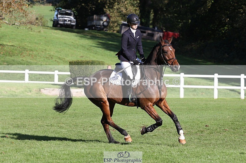 231022-104025-24672 - 605-SPORTSFIELD.U2-Katie.Corbin-TrotUp+SJ