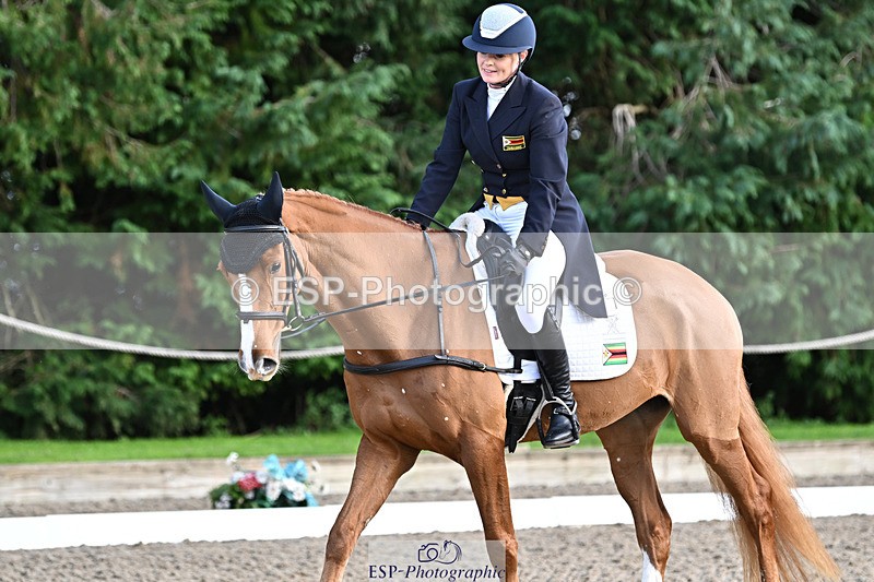 241023-155115-00795 - 010-Julia.Norman-SCOTCH.ON.THE.ROCK'Z