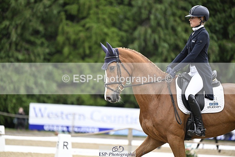 000101-215224-04484 - 405-JERSEY_MBF_N.O.P.-Sanne_de_Jong