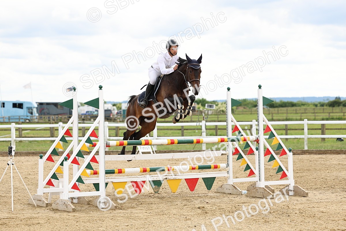 SBM_006155 - Class 19 - Senior Newcomers - 1.10m