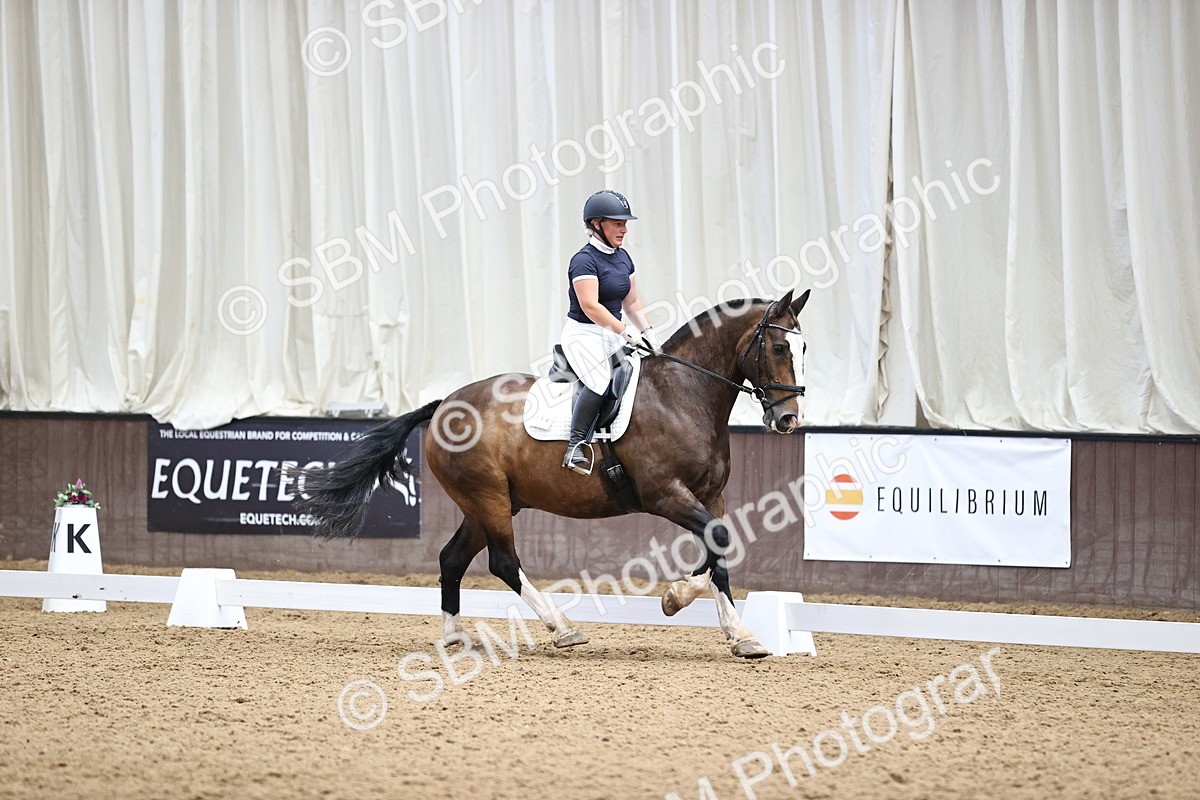 SBM_002046 - Novice 4 - 11.15-13.22