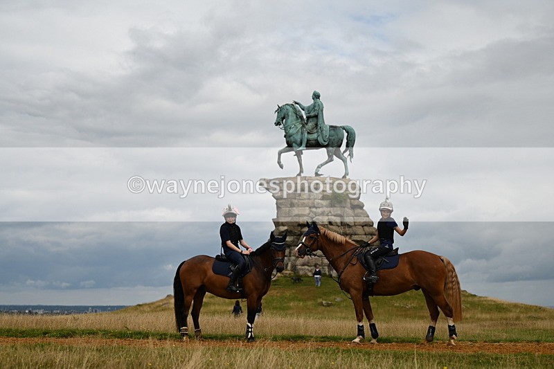 DSC_6073 - Time at Statue 12:17 to 12:44