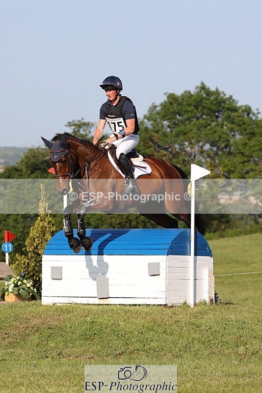 230527-181508-14606 - 175-MONBEG_EQUITY-Tom_McEwen-XC