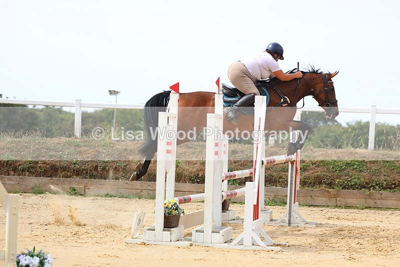 3E7A4139 - Class 7: Senior Newcomers/1.10m open