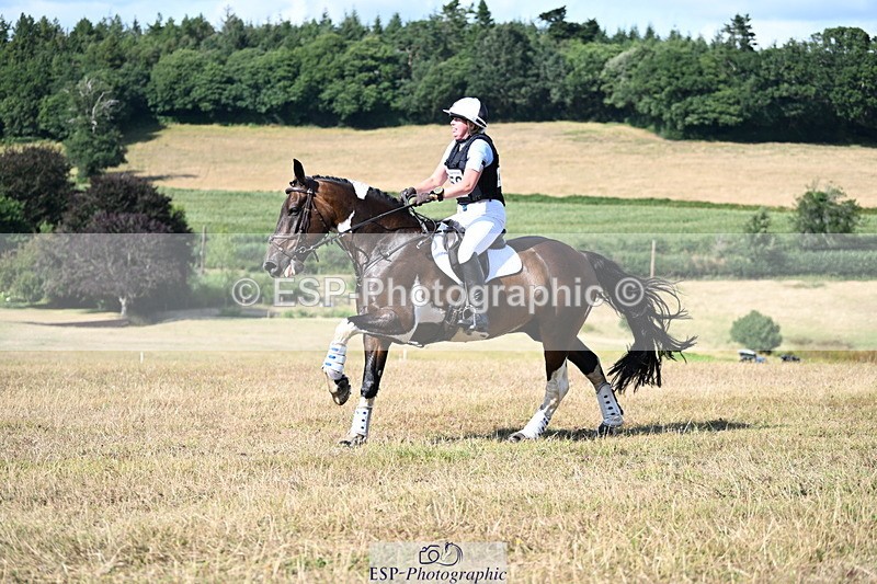 250803A-163050-17005 - Q-758-Caroline.Hutchens-CLOGORROWS.SOCKY