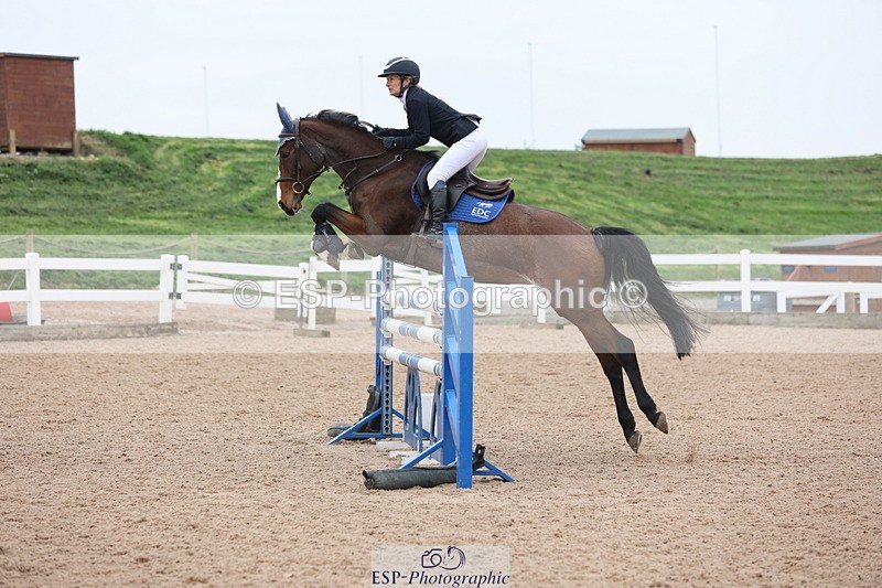 241101A-121556-01694 - FRI Cls 5 Newcomers and 1.10m Open