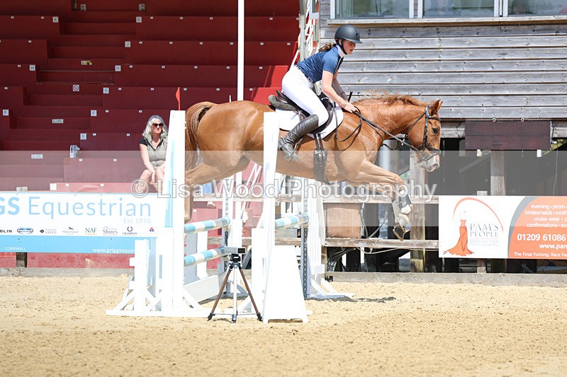 3E7A0027 - Class 9: Senior BN/90cm open