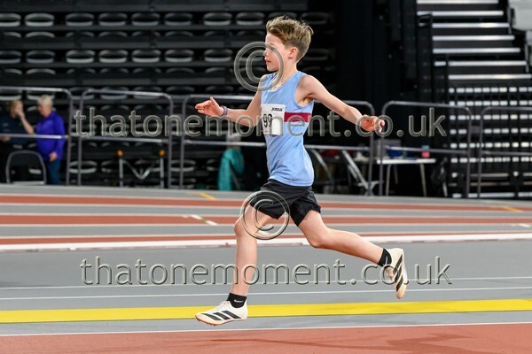 Age26SUN-918102 - Track Male Set One