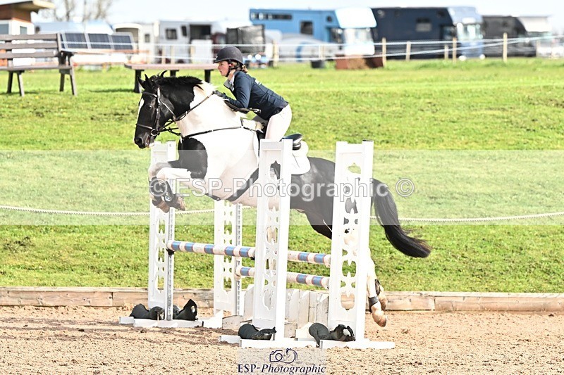 250416-100212-00187 - Cls 1 British Novice and 90cm