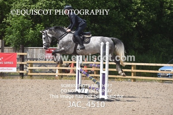 JAC_4510 - CLASS 6 Senior Newcomers/ 1.10m Open