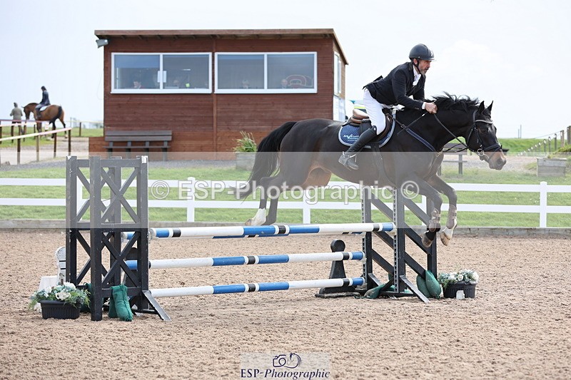 240406A-104756-02869 - Cls 20 British Novice and 90cm Open