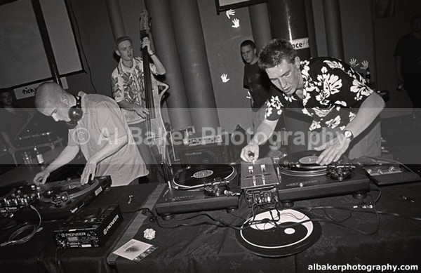 42 plus-1 fingathing - Counter Culture @ Contact Futuresonic 10.06.00