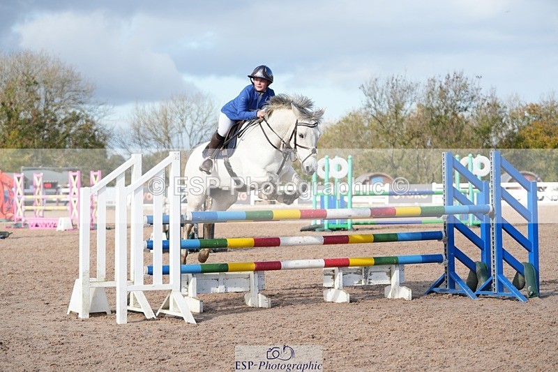 251025-135605-00588 - Cls 10 Pony Newcomers and 1m