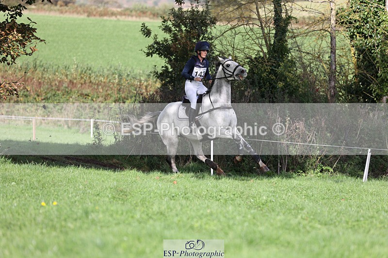 241025-123147-08075 - 143-Courtney.Romcke-KILBALLYBOY.SURPRISE