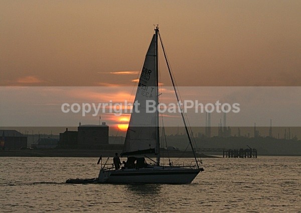 080830 SOUTHAMPTON WATER 9498 - Mood Photos