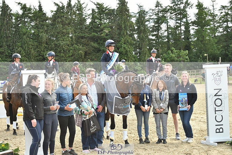 250525A-161254-18908 - Presentations Section C CCI 2 Star Long