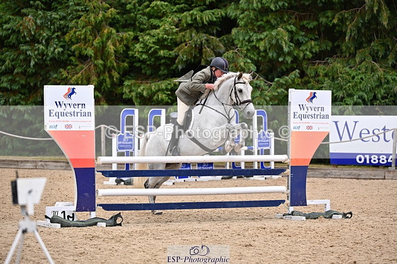 250802A-142653-05879 - D-167-Sophie.Morgan-NIAMHIES.LAD