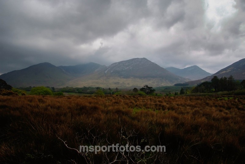 Mountains and moors from Kylemore Abbey - Irelands landscapes