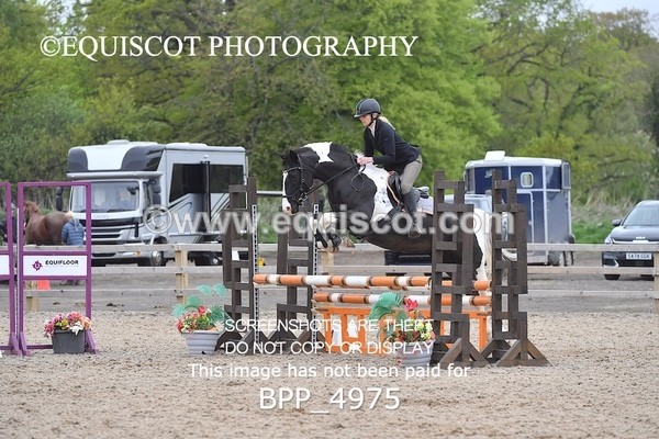 BPP_4975 - CLASS 24 SUN Senior BritiNovice/ 90cm Open
