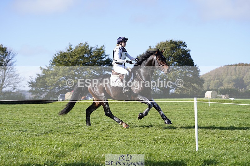 241025-111012-06204 - 012-Mollie.Summerland-SKITTEL.D'EKWI