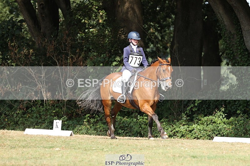 250823A-152402-33108 - PC80 Ride Off