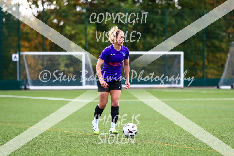 1DX20418 - 2025-10-05 FC Abbey Meads Ladies V Purton  Kingsdown FC Ladies