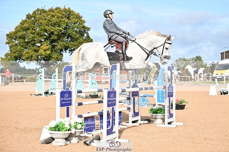 251005-101811-02725 - Cls 15 Foxhunter and 1.20m
