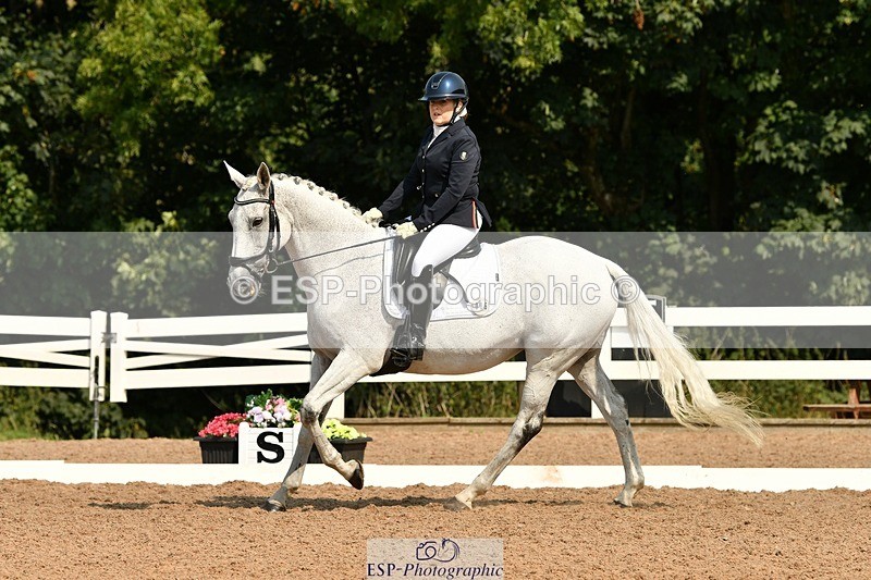 250817-111139-08494 - 086-Tammie.WellsSilver.moonshine