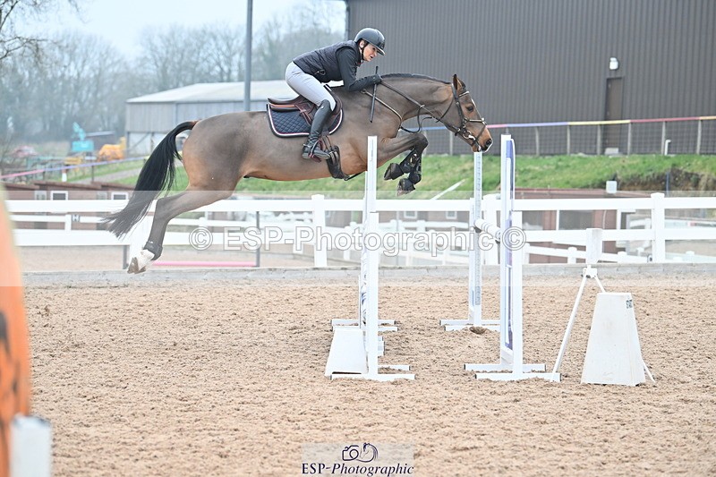 240113A-130049-02094 - Cls 12 Newcomers and 1.10m Open