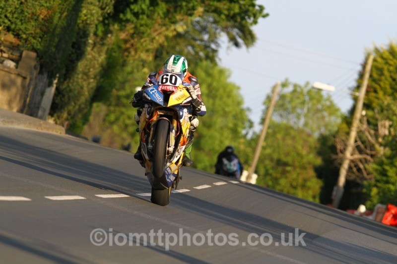 Peter Hickman* BMW / Ice Valley by Motorsave Trade - Tuesday Practice Solos