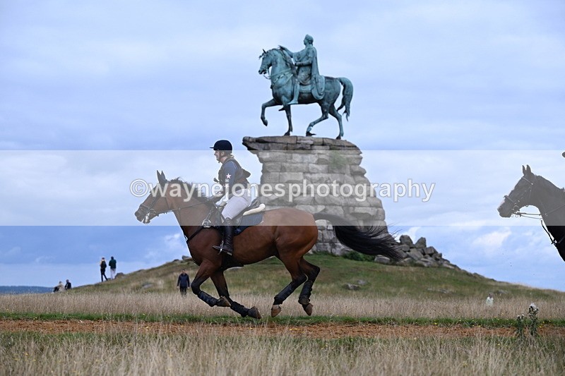 DSC_6392 - Time at Statue 12:17 to 12:44