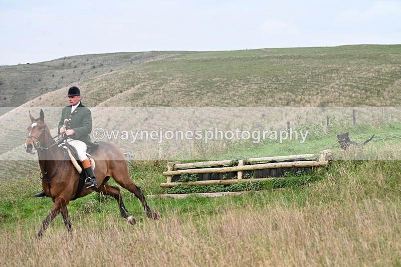 WJ7_9852 - Camera 1 & Last fence