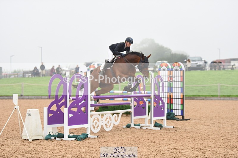 230916A-164544-05638 - Cls 19 Snr 1.10m Derby