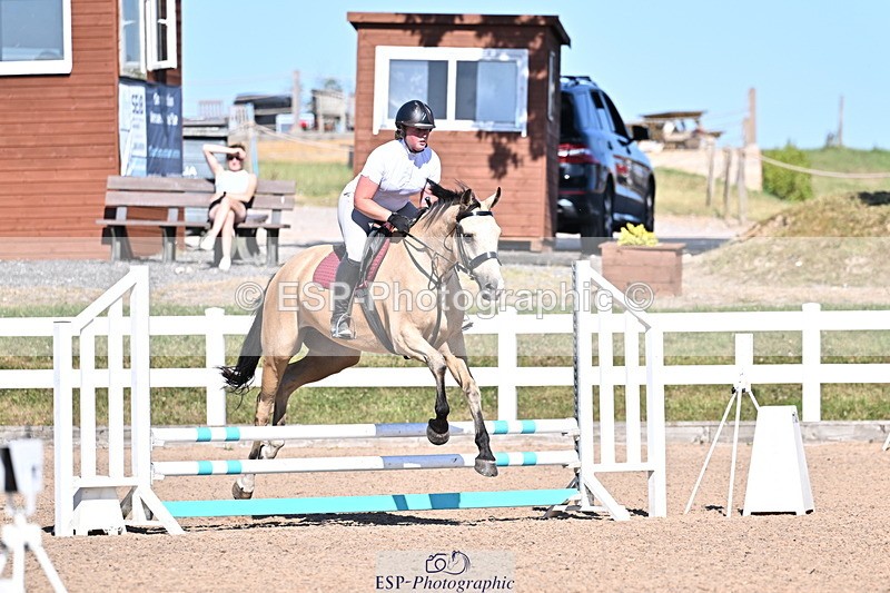 250708A-170714-00190 - 70cm Classes