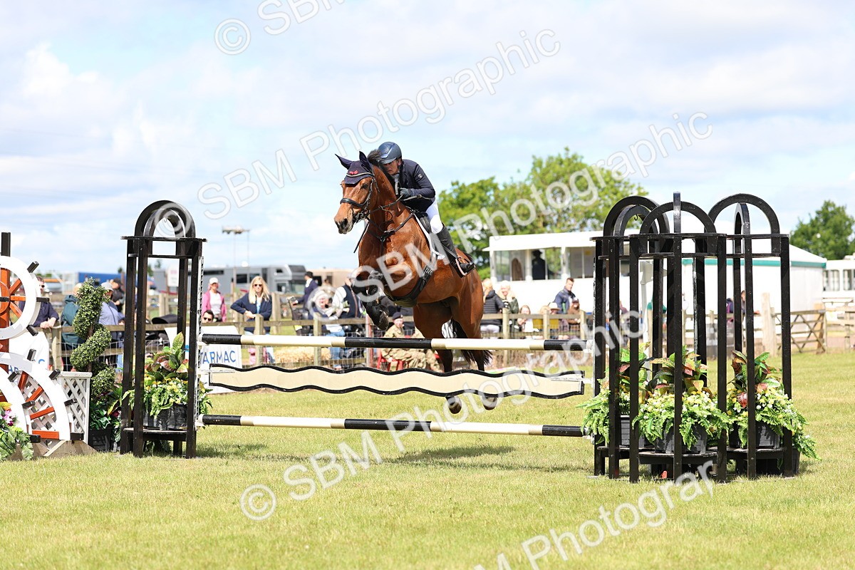 SBM_13574 - Class 206 - Senior Newcomers - 1.10m Open