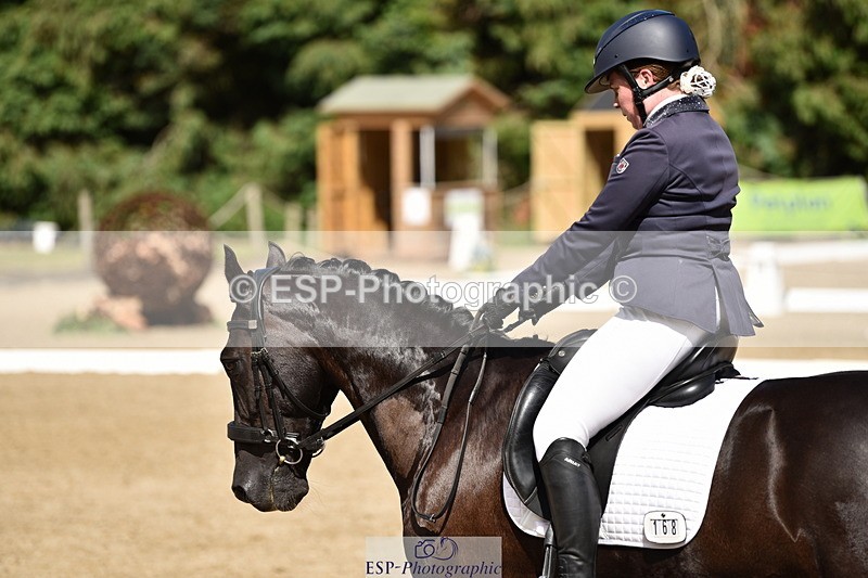 140110A-045626-12327 - 168-Samantha.Pring-Tongwynlais.Moon.Dancer