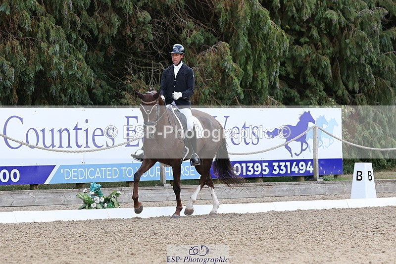 250809A-112423-03157 - 124-Mark.ForrestMarchioness.De.Fleurs