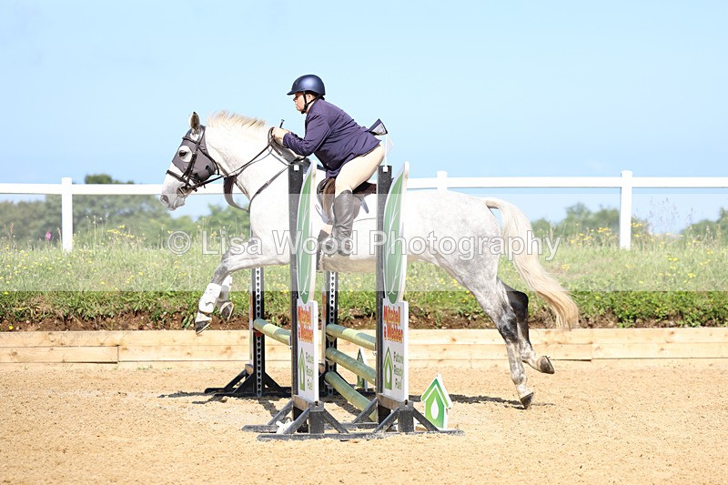 3E7A2598 - Class 2: 70cm Juniors and Seniors