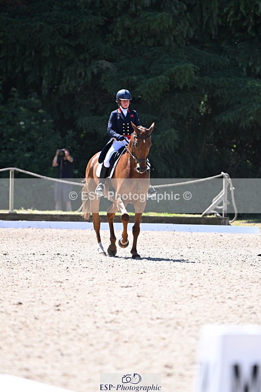 250522A-122545-03725 - C-202-Kitty.King-MBF.REDHOUSE.EVOQUE