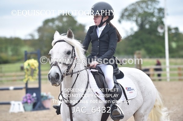 JAC_6432 - CLASS 12 SUN Club/ Unaffiliated 70cms Open