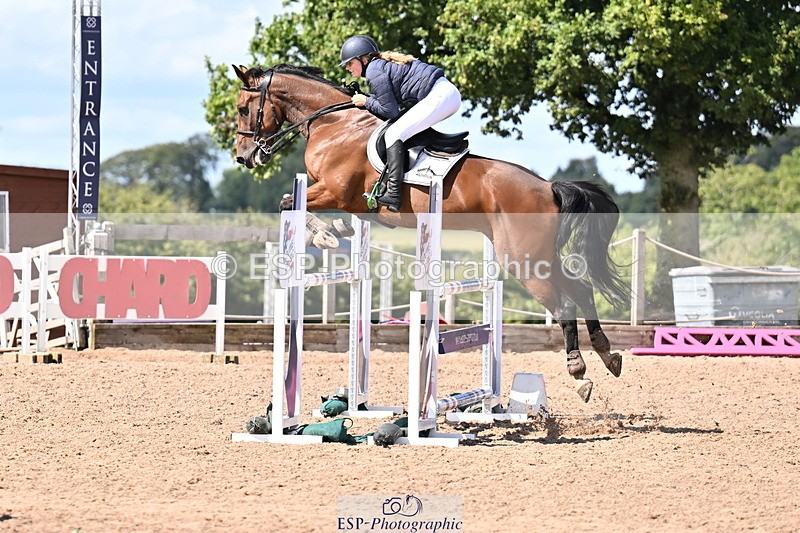 250827B-131704-00516 - Cls 4 Snr Newcomers 1.10m