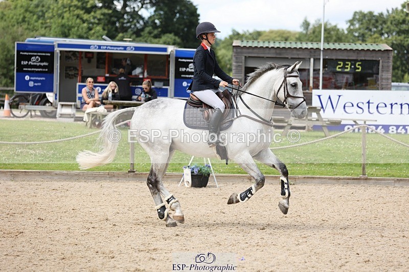240711-153912-29050 - Cls 124 Foxhunter