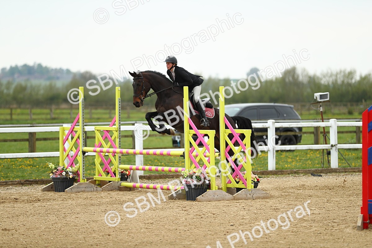 SBM_000272 - Class 2 - Senior British Novice 90cm